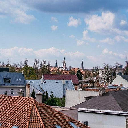 Luxury Apartment W. City Views In Kosice Old Town Bagian luar foto