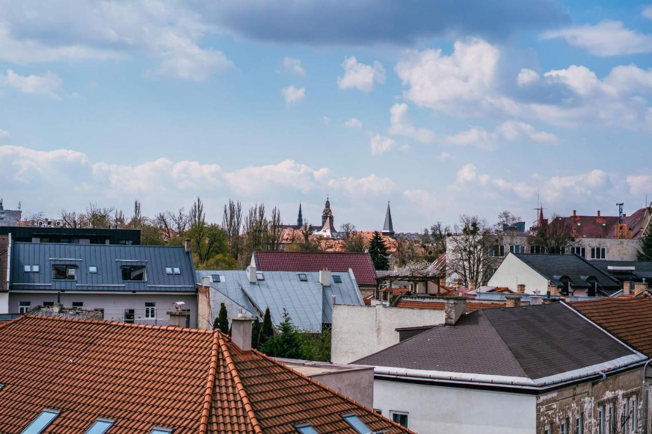 Luxury Apartment W. City Views In Kosice Old Town Bagian luar foto